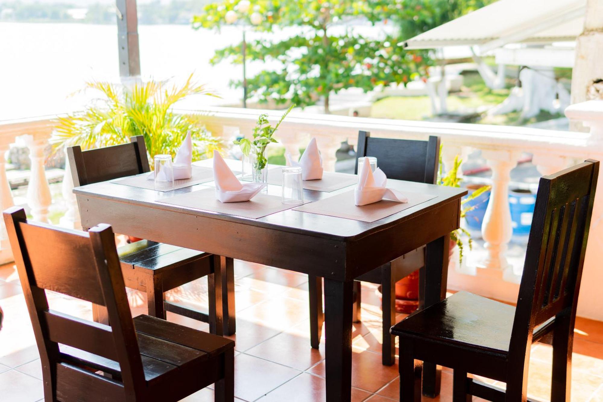 Hotel Villa Del Lago Flores Eksteriør billede