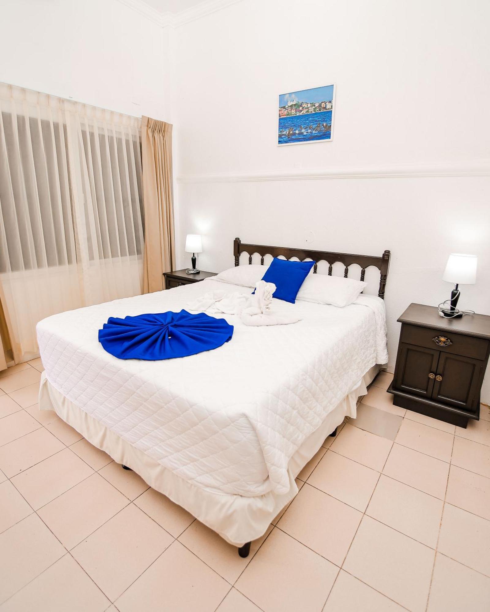 Hotel Villa Del Lago Flores Eksteriør billede