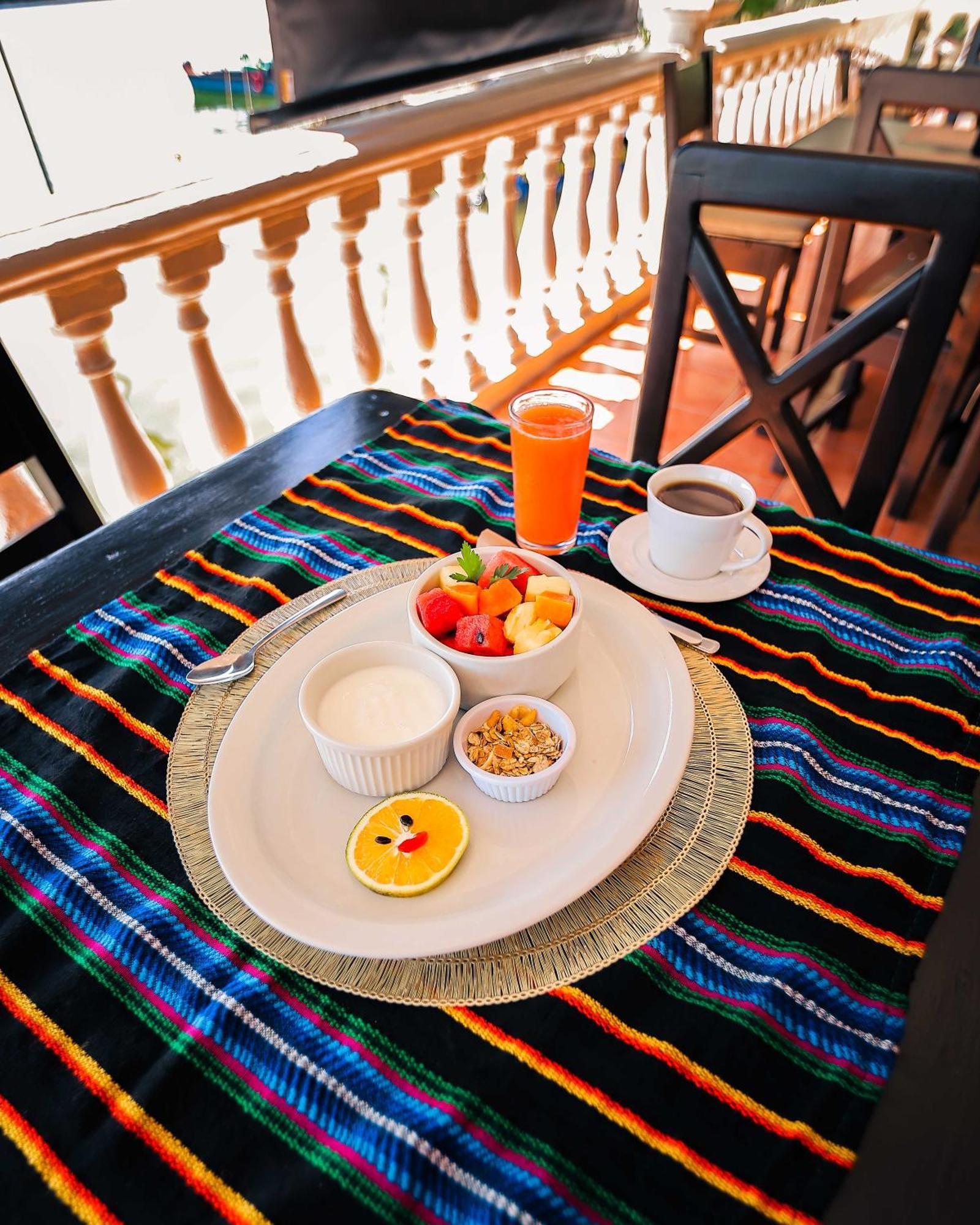 Hotel Villa Del Lago Flores Eksteriør billede