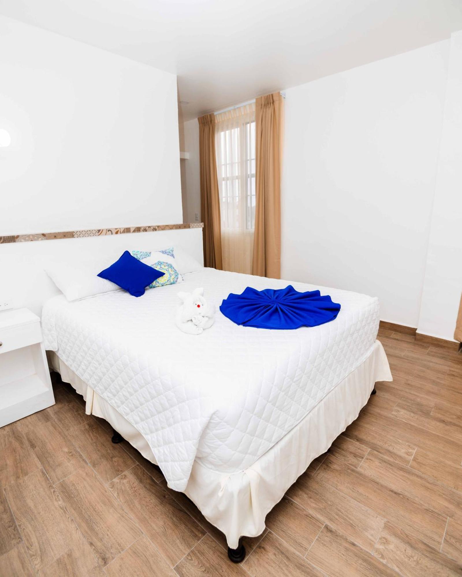Hotel Villa Del Lago Flores Eksteriør billede