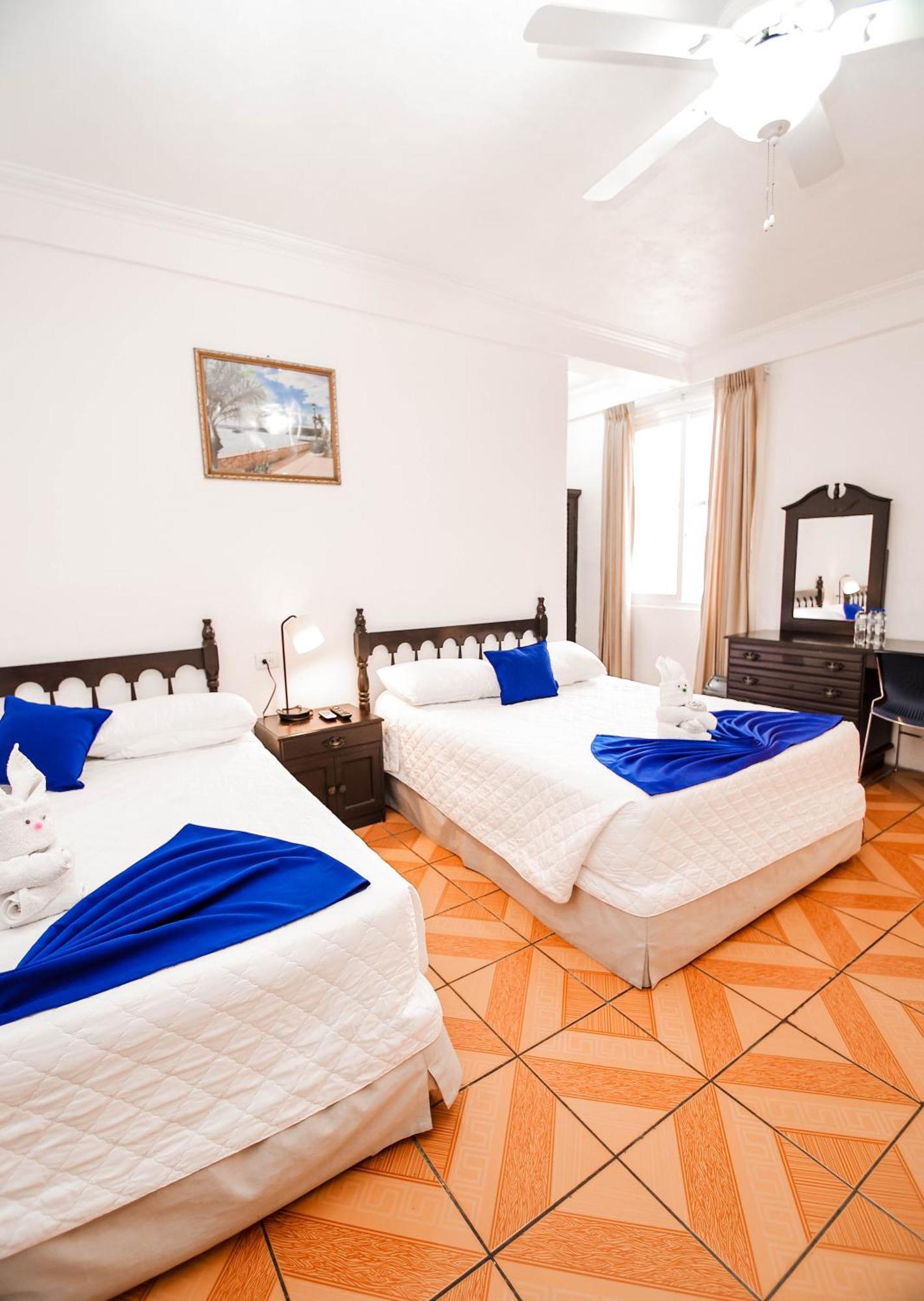 Hotel Villa Del Lago Flores Eksteriør billede