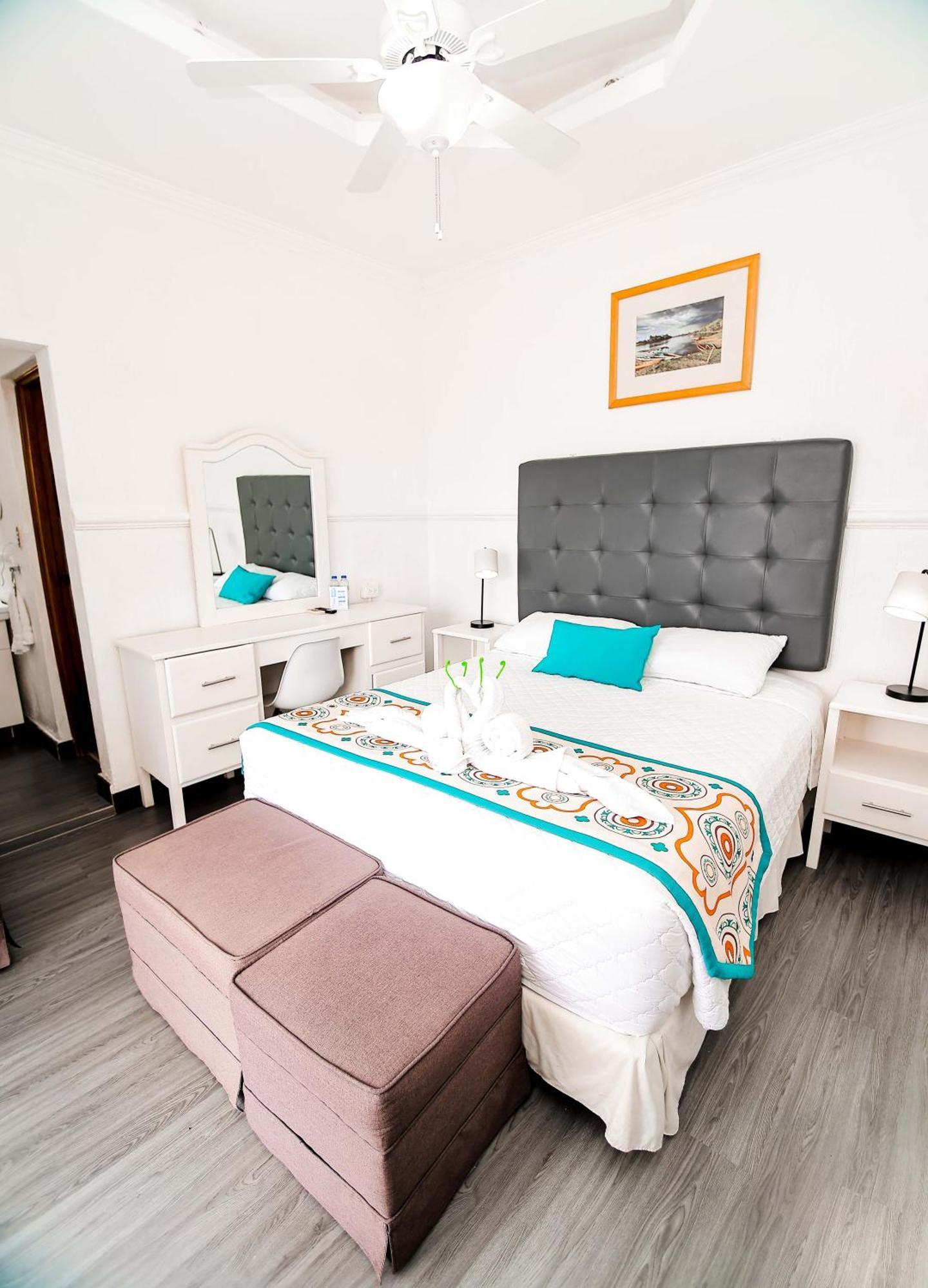 Hotel Villa Del Lago Flores Eksteriør billede